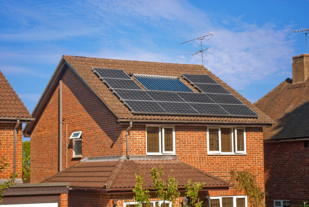 120% Rule Panel Surya, Batas Aman yang Sering Menentukan Bisa Tidaknya Pasang Solar