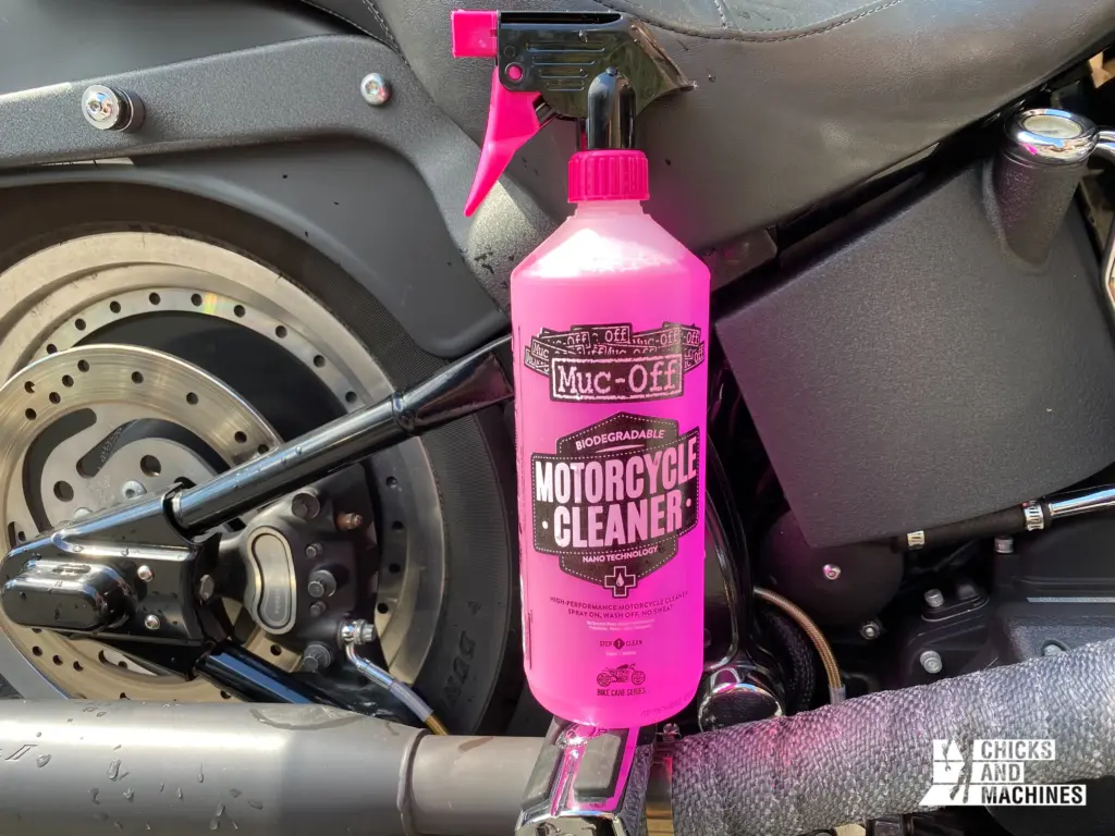 Sabun Motor Biasa Bisa Bikin Cat Kusam, Ini Pilihan Aman yang Jaga Kilap