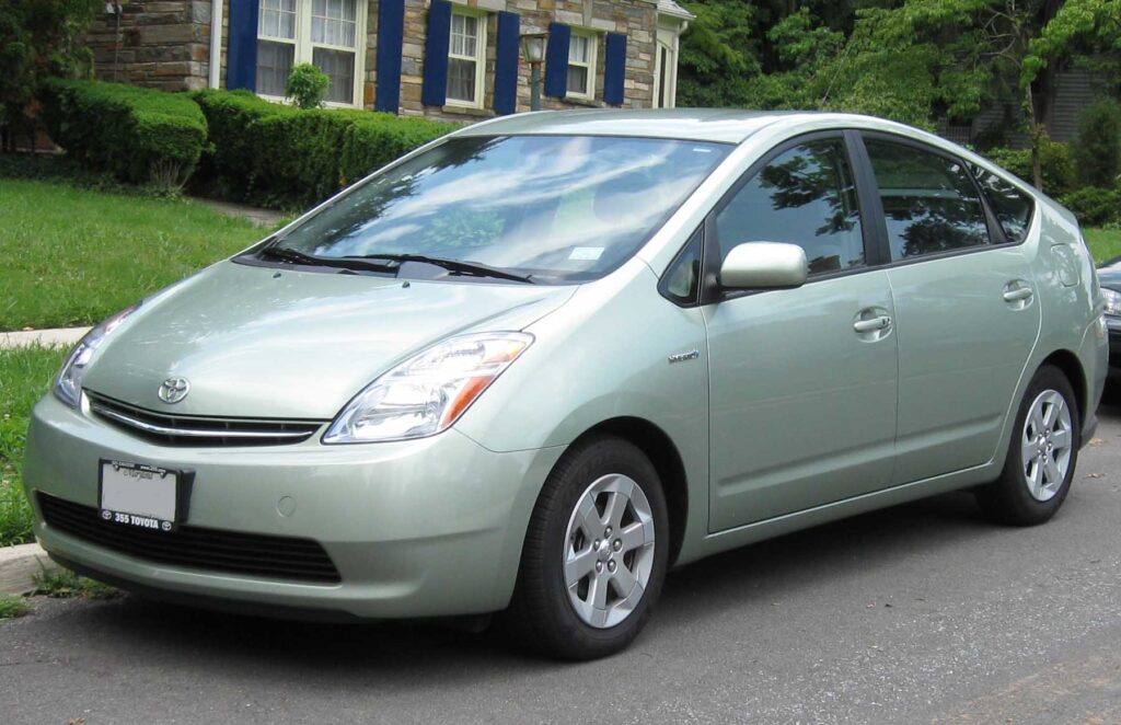 Toyota Prius Bekas 2026 Masih Diburu, Baterainya Ternyata Tak Semudah Itu Rusak