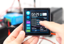 Kontroler ESP32 Ini Punya Layar di Tengah, Bisa Jadi Gamepad dan Panel Kendali Sekaligus