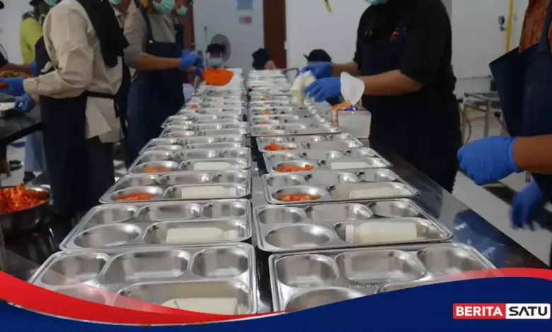 KemenHAM Bela MBG Tetap Jalan, Soroti Evaluasi Bukan Vonis Pelanggaran