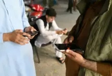 Taliban Larang Smartphone di Kantor Pemerintah, Pegawai Afghanistan Dipaksa Cari Cara Baru