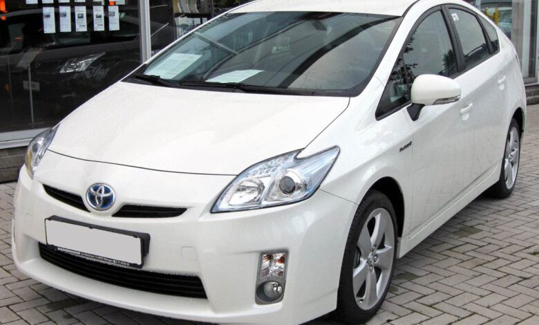 Toyota Prius Bekas 2026 Masih Diburu, Iritnya Masuk Akal Meski Baterai Jadi Sorotan