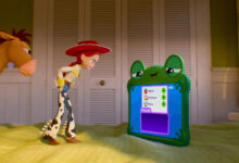 Jessie Ambil Alih Panggung Toy Story 5, Saat Mainan Harus Bersaing dengan Gawai