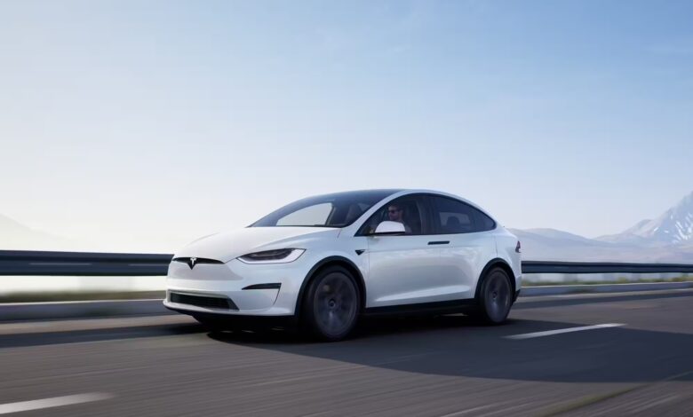Kepala Boneka Dipakai Menipu Full Self-Driving Tesla, Celah Aneh yang Terbongkar di China