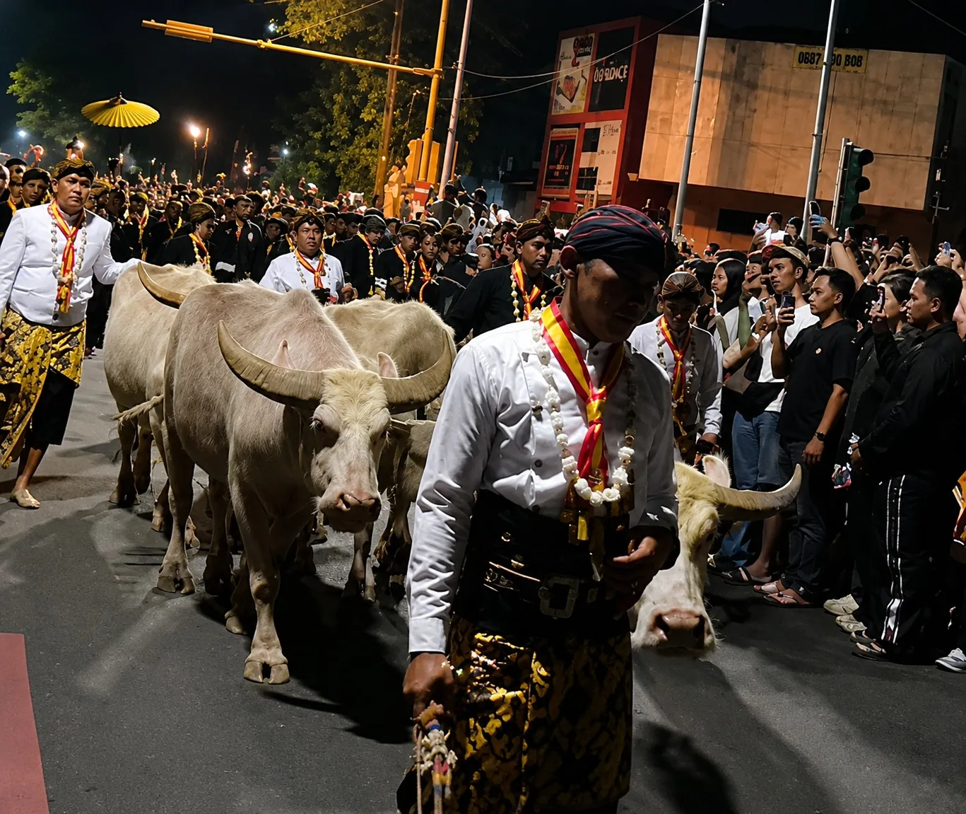 Malam 1 Suro 2026 Tak Sama dengan 1 Muharam, Tiga Keraton Jawa Punya Tradisi Sendiri
