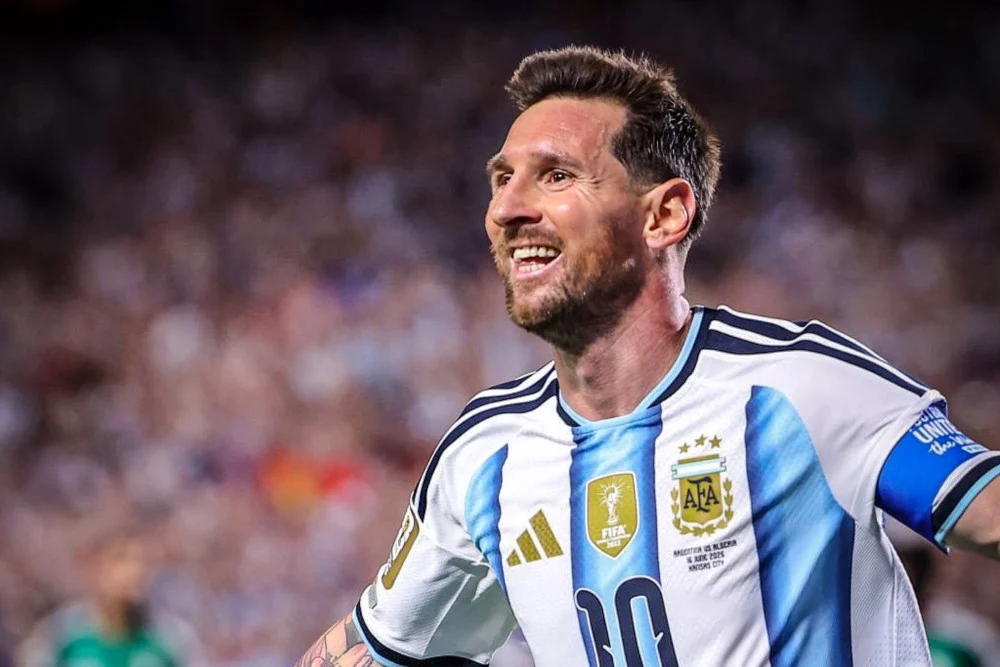 Messi Lolos dari Kartu Merah, Aturan VAR yang Memicu Debat di Piala Dunia
