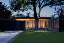 7 Desain Pagar Hijau yang Tetap Sulit Dipanjat, Cocok untuk Rumah Modern