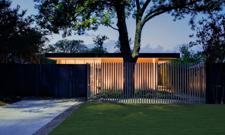 7 Desain Pagar Hijau yang Tetap Sulit Dipanjat, Cocok untuk Rumah Modern