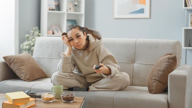5 Kebiasaan Sehari-Hari yang Diam-Diam Bikin Wajah dan Tubuh Terlihat Lebih Tua