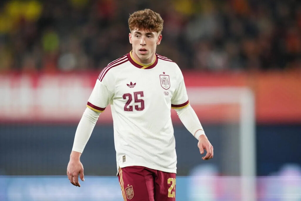 Liverpool Salip Newcastle, Victor Munoz Tinggal Menunggu Dokumen Selesai