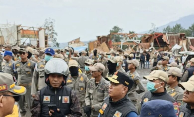 KDM Janjikan Modal Rp10 Juta dan Jalan Kerja Baru untuk Pedagang Puncak Tergusur