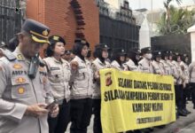 Polda Jabar Turunkan Tim Negosiator, Aksi Unjuk Rasa Ditangani dengan Cara Humanis