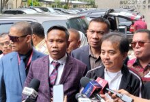 Penangkapan Roy Suryo Dipersoalkan, Kuasa Hukum Sebut Ada Bau Kepentingan Jokowi