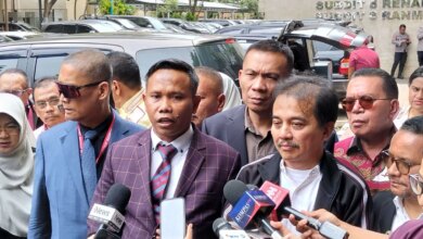 Penangkapan Roy Suryo Dipersoalkan, Kuasa Hukum Sebut Ada Bau Kepentingan Jokowi