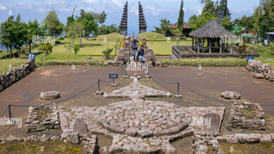 Gunung Lawu Masih Aktif, Di Baliknya Ada Candi, Warung Tertinggi, Dan Tradisi Sakral