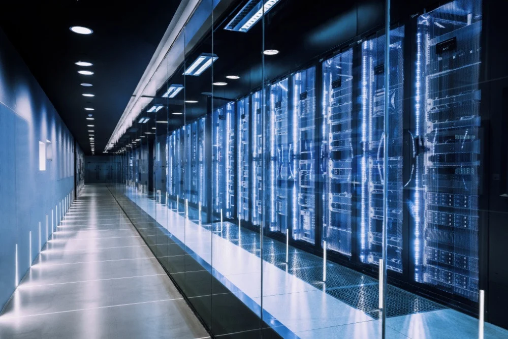 Schneider Electric dan Foxconn Rancang Cetak Biru Data Center AI yang Lebih Hemat Energi