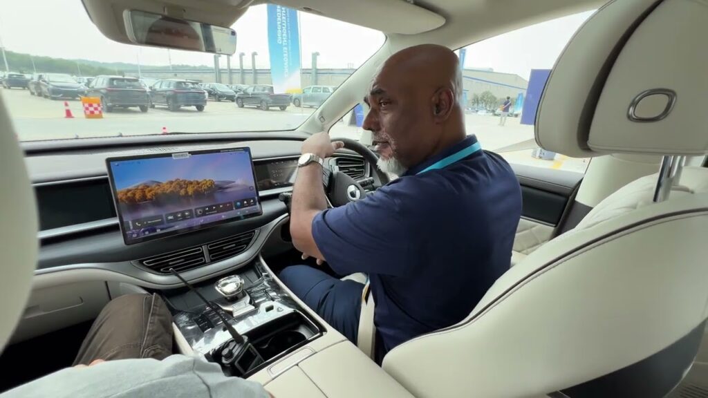 Denza N9 Tertangkap Tes Setir Kanan, Tandanya Serius Menantang BMW X7 dan Mercedes GLS