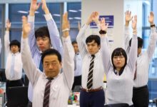 6 Kebiasaan Pagi Perempuan Jepang yang Diam-Diam Bantu Ratakan Perut Buncit