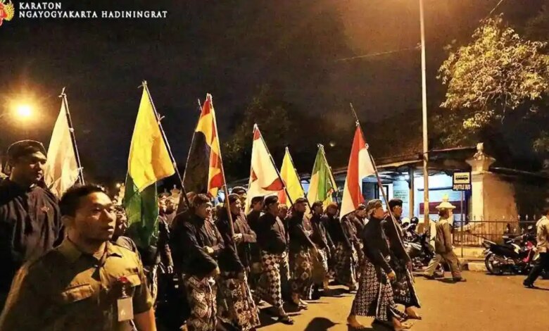 Wayang Kulit di Malam 1 Suro, Tradisi yang Mengajak Orang Berhenti dan Merenung