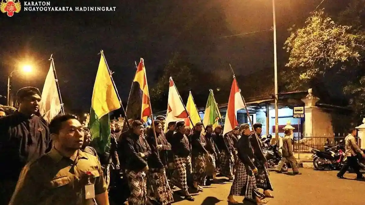 Wayang Kulit di Malam 1 Suro, Tradisi yang Mengajak Orang Berhenti dan Merenung