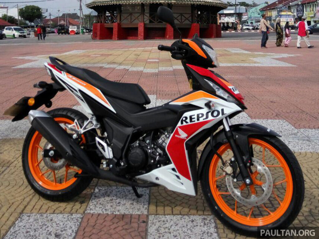 Selisih Harga Tipis, Yamaha 135LC dan Honda RS150R Ternyata Beda Jauh di Mesin