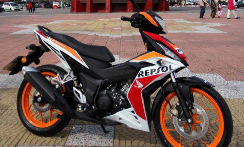 Selisih Harga Tipis, Yamaha 135LC dan Honda RS150R Ternyata Beda Jauh di Mesin