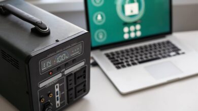 Laptop Kerja Tak Harus Mahal, Yang Penting Layar, Baterai, dan Portnya Pas