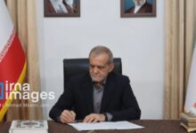 Pezeshkian Tanda Tangan Pakta Damai AS-Iran, Selat Hormuz Kembali Tenang