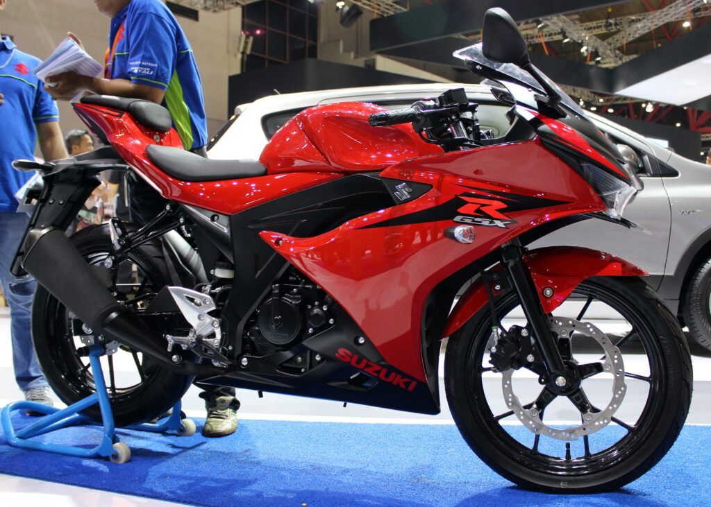 Suzuki GSX-R150 Bukan Cuma Kencang, Paket Keamanannya Juga Serius