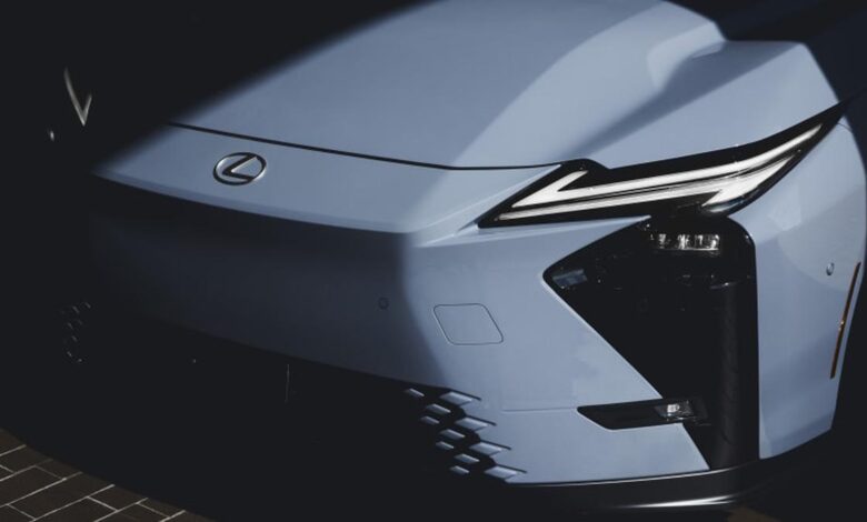 All New Lexus ES Siap Goyang Sedan Mewah Jerman, Ada Opsi Listrik di GIIAS 2026