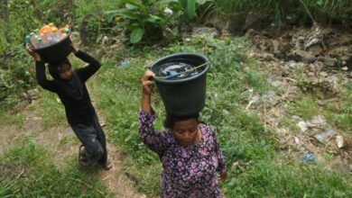 Warga Gunung Putri Harus Jalan 1 Kilometer Demi Air Bersih, Kemarau Makin Menyulitkan