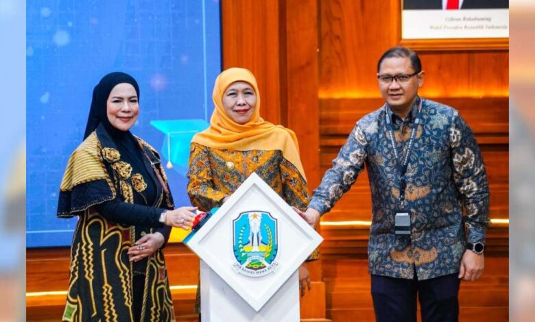 Khofifah Buka 143 Ribu Beasiswa Jatim, Jalan Baru bagi Siswa Swasta dan Mahasiswa
