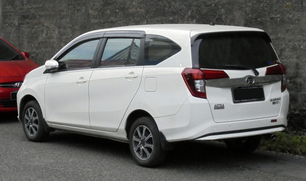 Toyota Sigra Makin Sulit Diabaikan, Kabin 7 Penumpang dan Fitur Amanannya Menggoda Keluarga