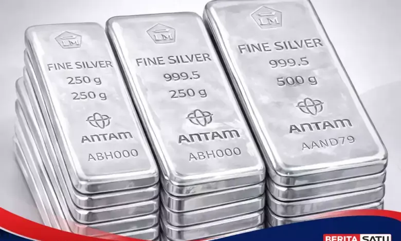 Harga Perak Antam Diam di Akhir Pekan, Pasar Global Malah Turun