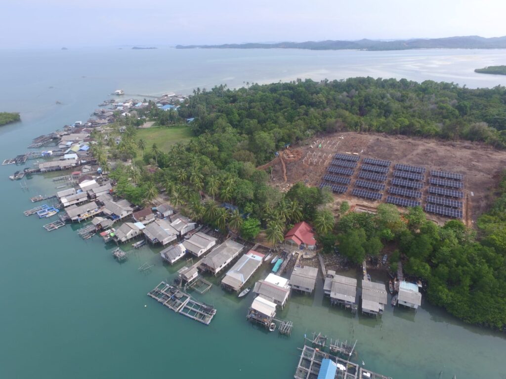 PLTS Koperasi di Pulau Sembur Hampir Jadi, Listrik Surya Ubah Nasib Ekonomi Warga