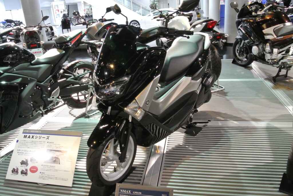 Yamaha NMAX Turbo 2026 Bawa YECVT, Skutik Premium Ini Terasa Lebih Galak