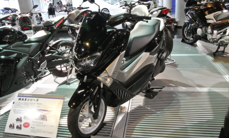Yamaha NMAX Turbo 2026 Bawa YECVT, Skutik Premium Ini Terasa Lebih Galak