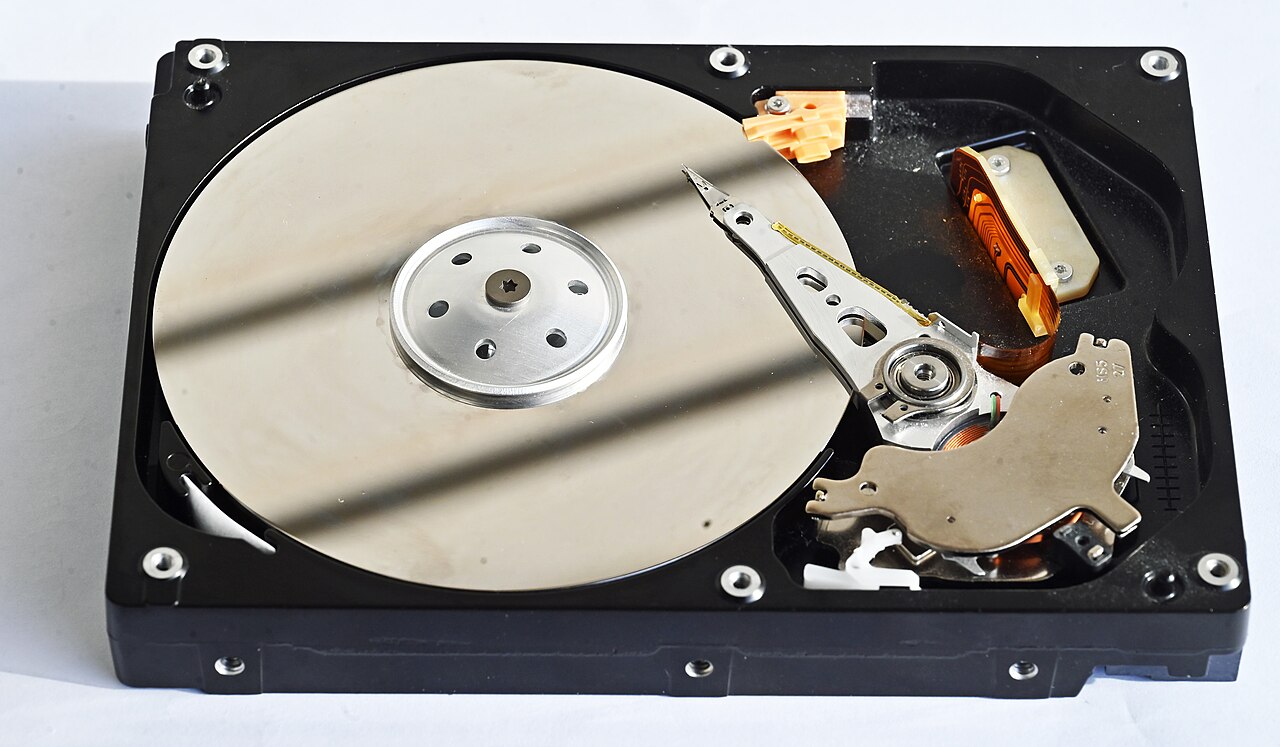 Hardware Bekas Ternyata Masih Berguna, dari Laptop Rusak Hingga PC Lawas yang Dihidupkan Lagi