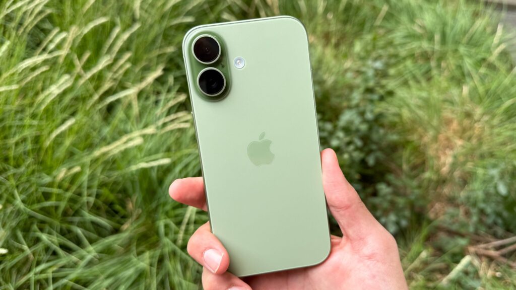 iPhone 17 Puncaki Daftar HP Terlaris Dunia 2026, Apple Makin Sulit Dikejar