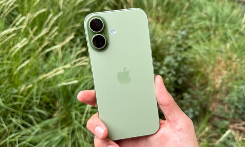 iPhone 17 Puncaki Daftar HP Terlaris Dunia 2026, Apple Makin Sulit Dikejar