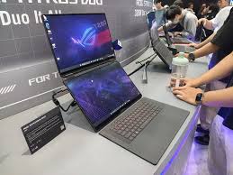 ROG Zephyrus Duo Rp130 Juta, Dua Layar OLED yang Ingin Gantikan Monitor Tambahan