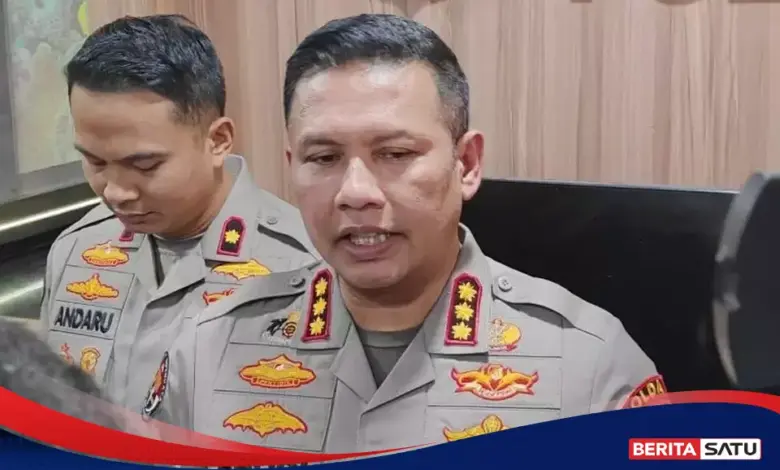 Polda Metro Serahkan Roy Suryo-Tifa ke Jaksa, Publik Diminta Tak Memprovokasi