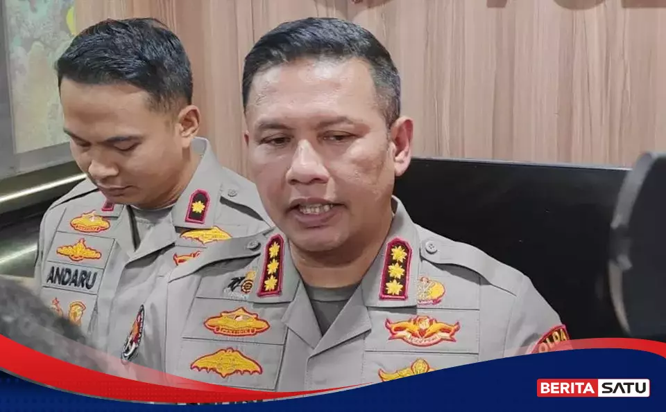 Polda Metro Serahkan Roy Suryo-Tifa ke Jaksa, Publik Diminta Tak Memprovokasi