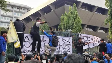 PMII Jateng Goyang Pagar DPRD, Soroti Listrik Padam dan Program Pemerintah