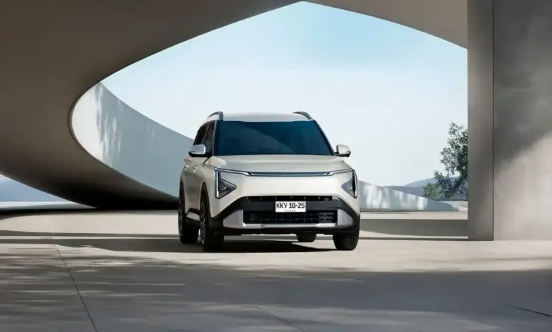 Kia Carens 2026 Mengusik Innova dan Xpander, Kabinnya Serasa Naik Kelas