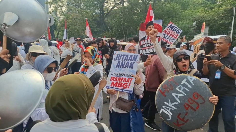 Emak-Emak Tetap Dukung MBG Meski Ada Ulat di Sayur, Uang Jajan Anak Jadi Hemat