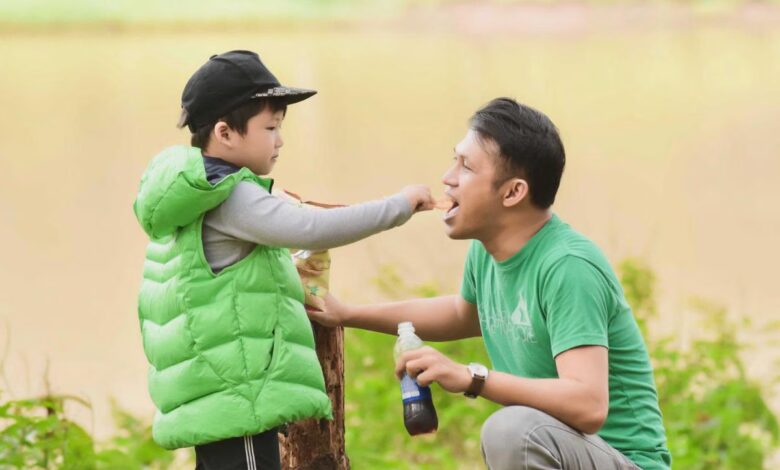 7 Stigma yang Bikin Perjuangan Single Father Terasa Lebih Berat