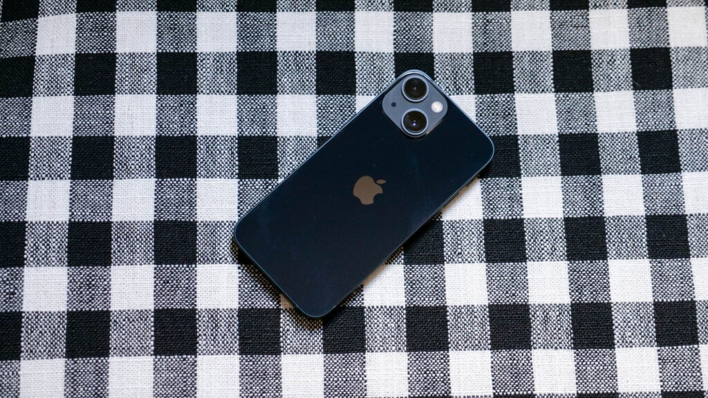iPhone 13 Mini Masih Layak di 2026, Murah dan Ringkas Tapi Baterainya Menyusahkan