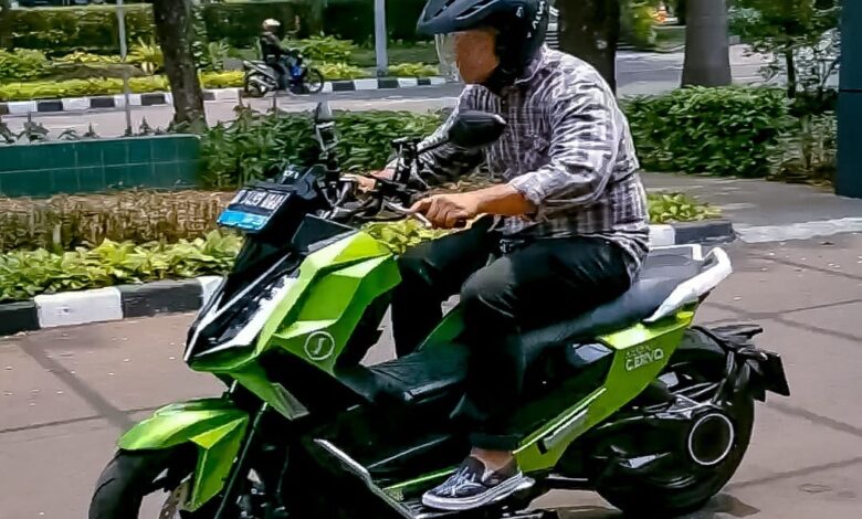 Harga BBM Nonsubsidi Naik, Alva Kebanjiran Pertanyaan Soal Motor Listrik